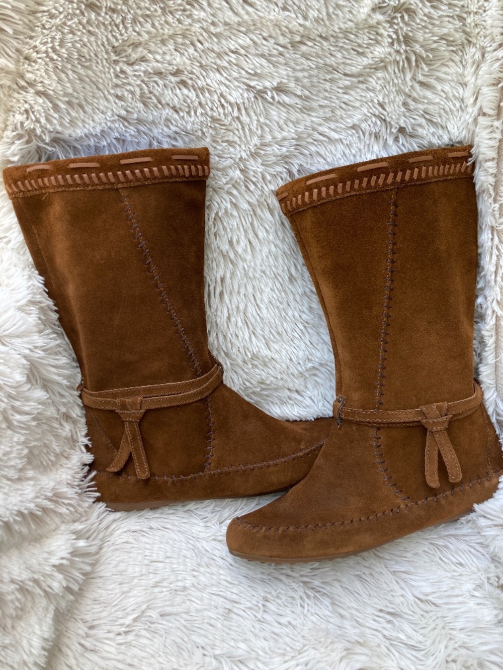 Womens Minnetonka Boots Size 9